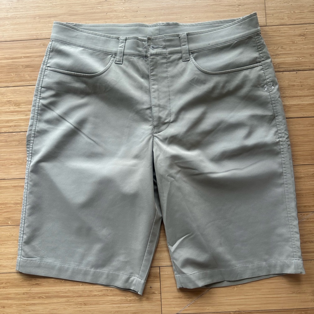 Under Armour Men's Tan Shorts